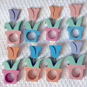Tulip flower napkin holders